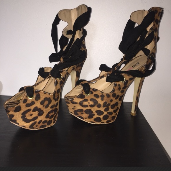 JustFab Shoes - SEXY CHEETAH PRINT STILETTOS